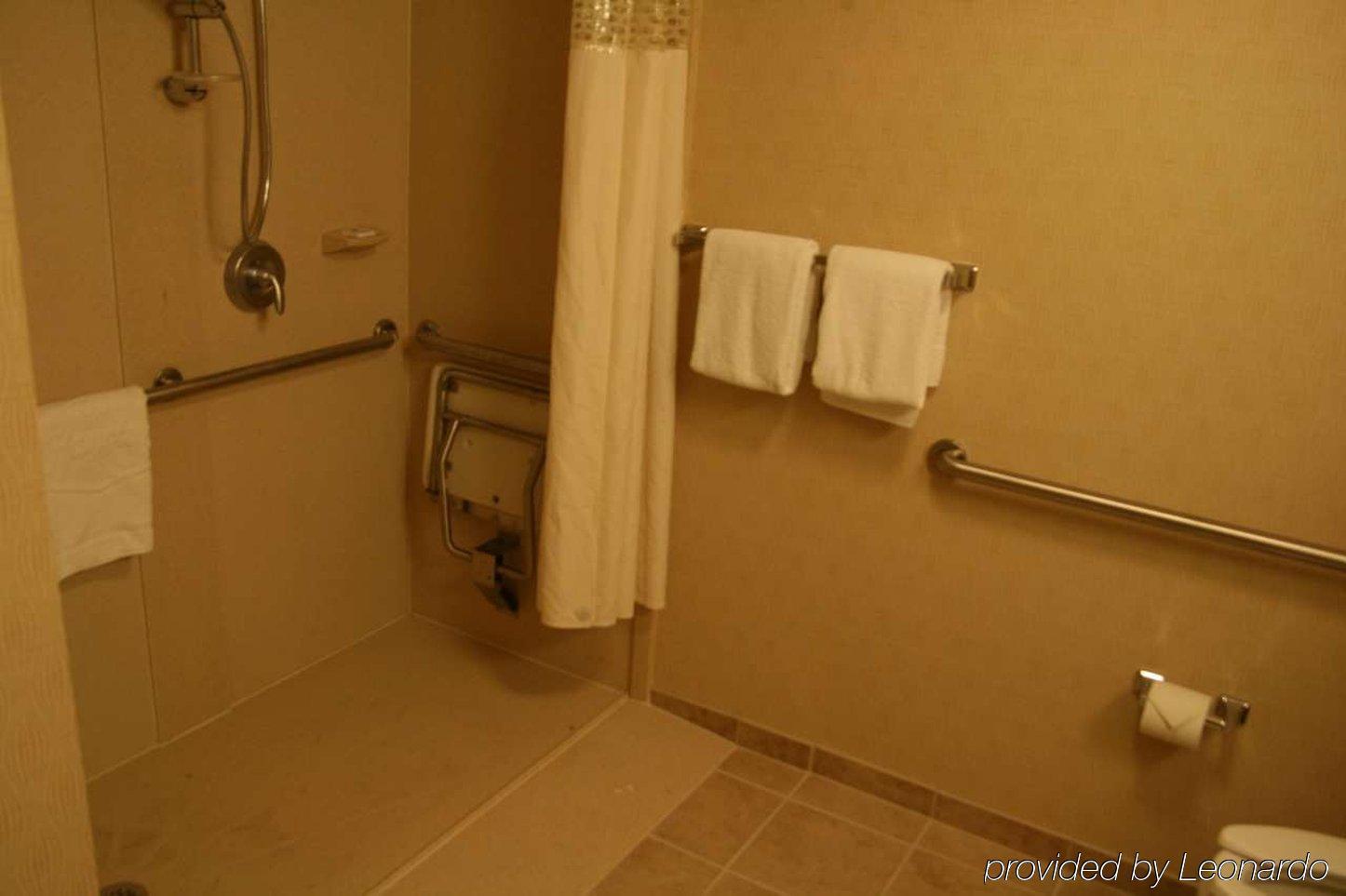Hotel Hampton Cleveland-westlake 3*