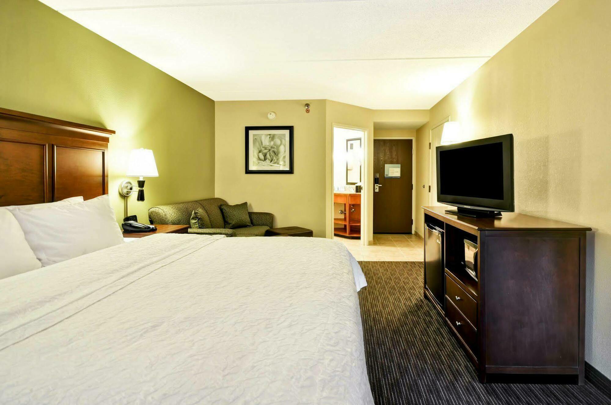 Hampton Cleveland-westlake 3*